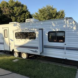 2003 Tahoe Glide lite Travel Trailer 