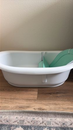 Frida Baby Bathtub