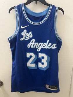 Nike Lakers LeBron James Jersey Size M