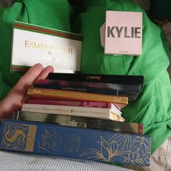 eyeshadow/blush bundle