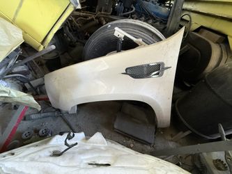 07 Escalade Driver Side Fender