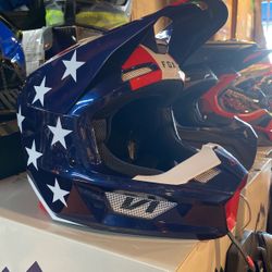 Fox V1 American Flag Dot Off Road Dirt Bike Motorcycle Helmet $180 for Sale  in Whittier, CA - OfferUp
