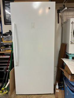 GE 23.1 Cubic ft upright freezer