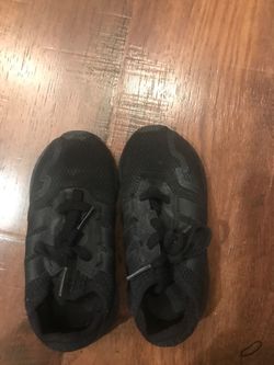 Adidas shoes size 9 for boy pickup In Southwest Bakersfield