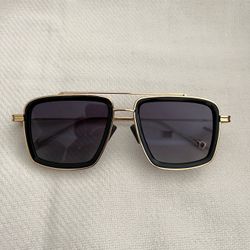 New- Unisex Square Aviator Sunglasses - Gold & Black