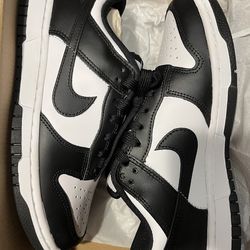 Panda dunks black and white