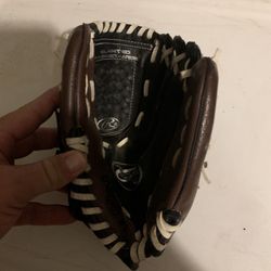 Youth Rawlings baseball glove