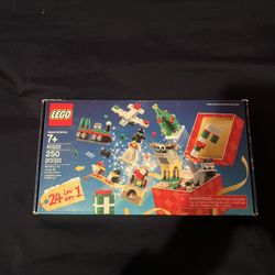 Lego Christmas Build Up 