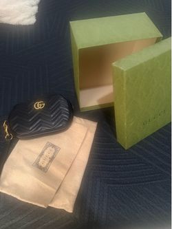 Gucci wristlet