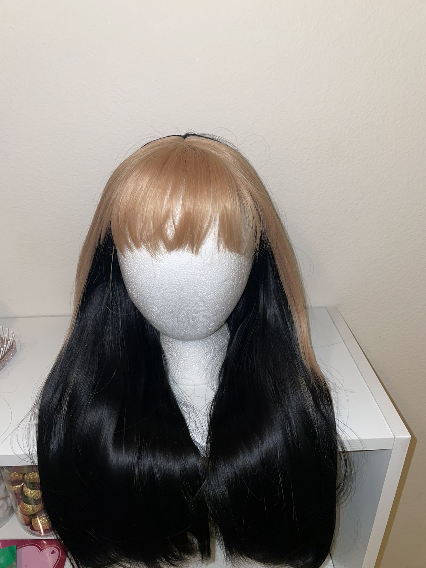 Synthetic 22inch Black And blonde Wig 
