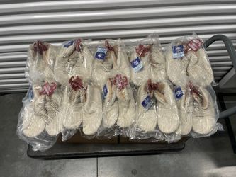 NEW Memory Foam Slippers Size Large 9-10 **10 available, $7 each**