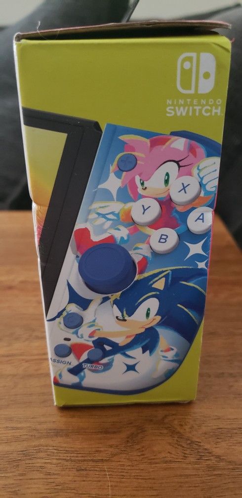 Sonic The Hedgehog Split Pad Controller 