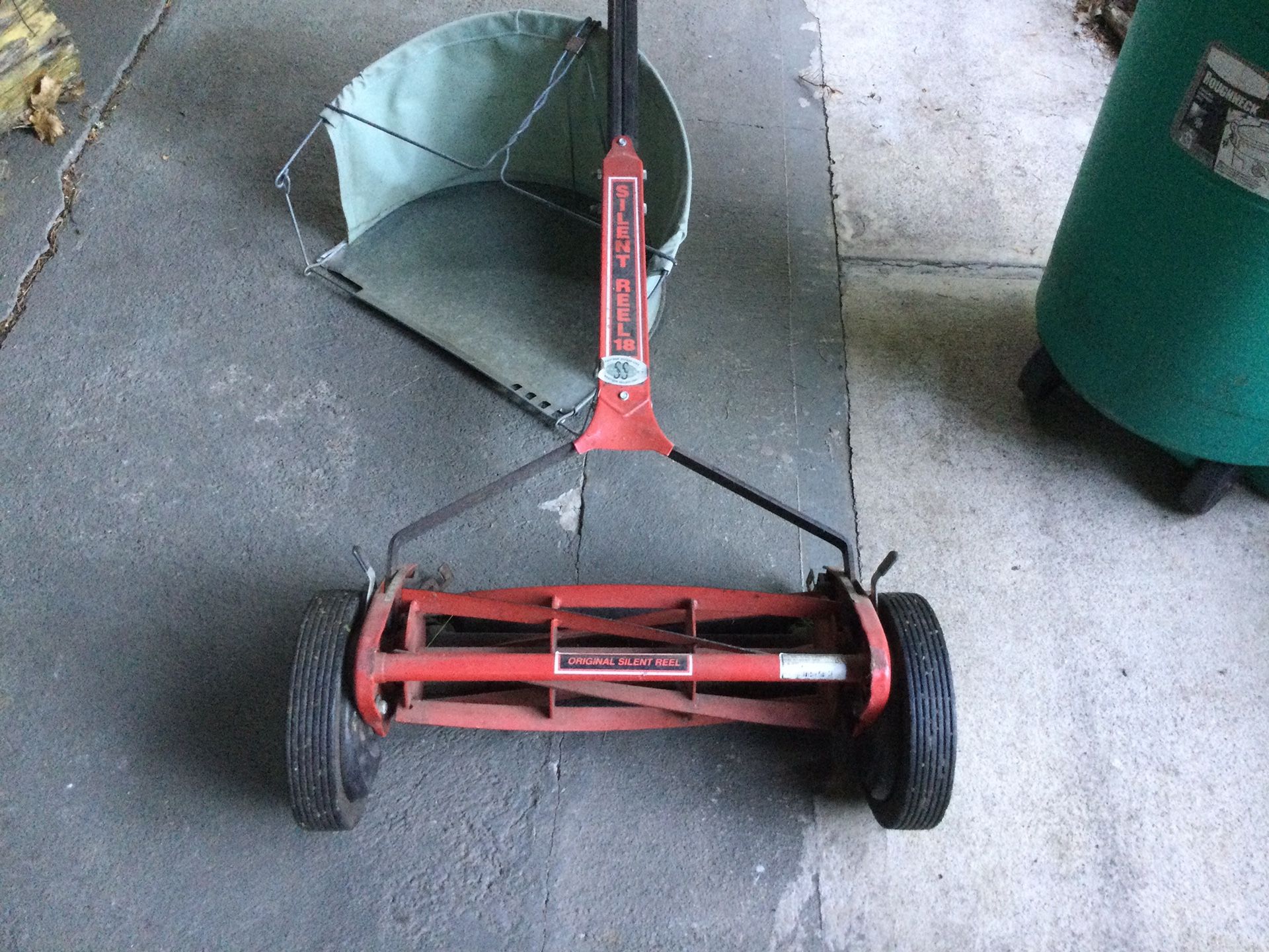Mower 18 Inch Silent Reel for Sale in Portland OR OfferUp