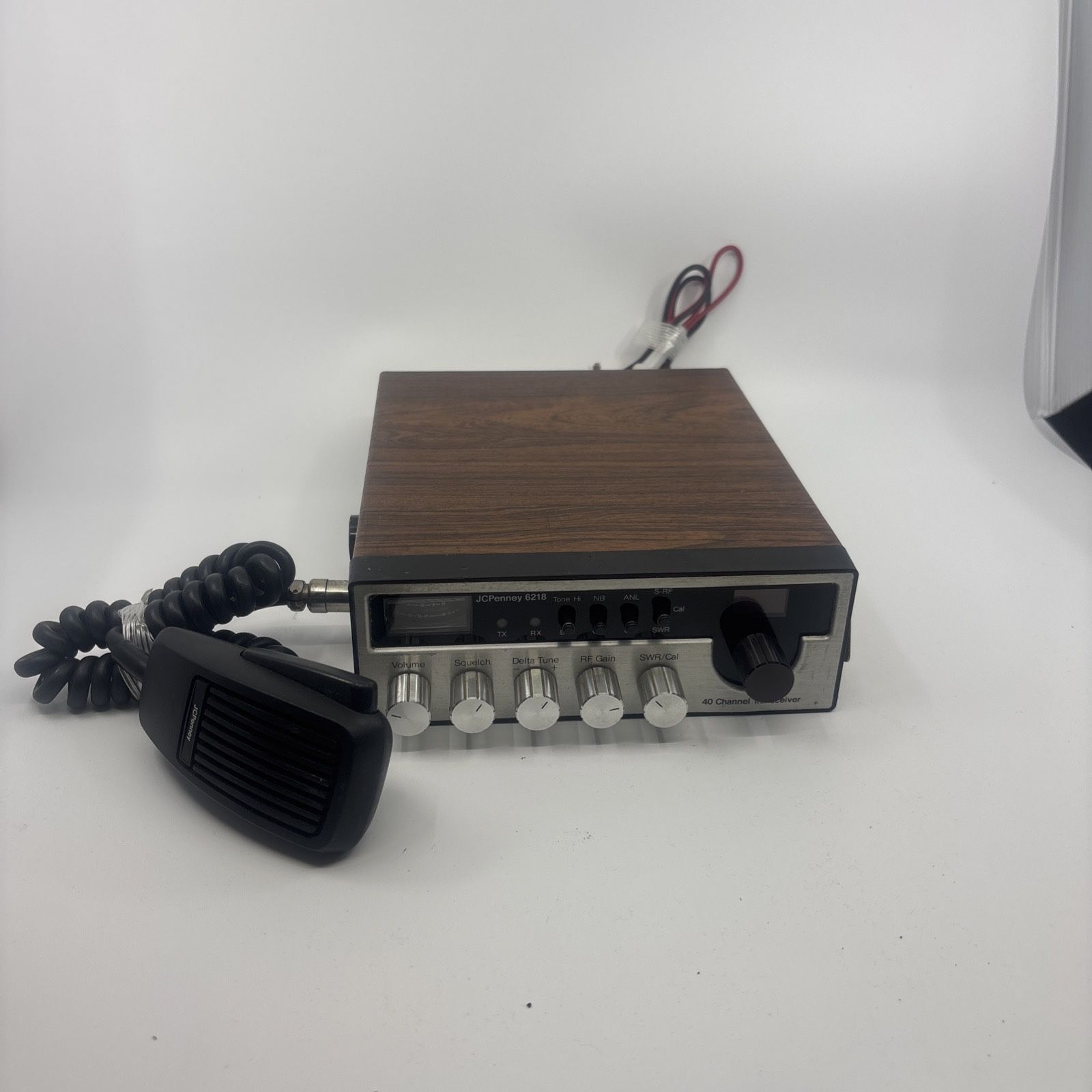 VTG JC Penney 40 Channel Transceiver Model 6218 with Microphone, Powers On