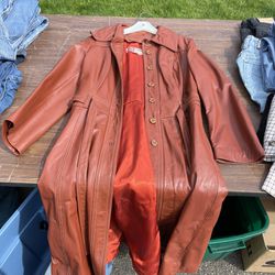 vintage 1970s leather trench coat Cuba made in uruguay genuine leather size 13