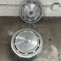 1971-73 Buick Electra Hubcaps