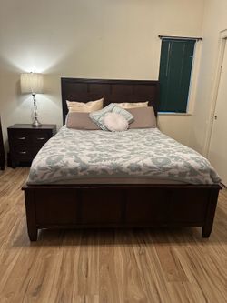 Queen Bedroom Set