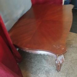 Vintage Mid-century Queen And Coffee Table Mahogany Solid Wood Carved C A B R O L E Legs It's Very Heavy It's 20 In Tall 3 Ft Wide 4 Ft Tall Standing 