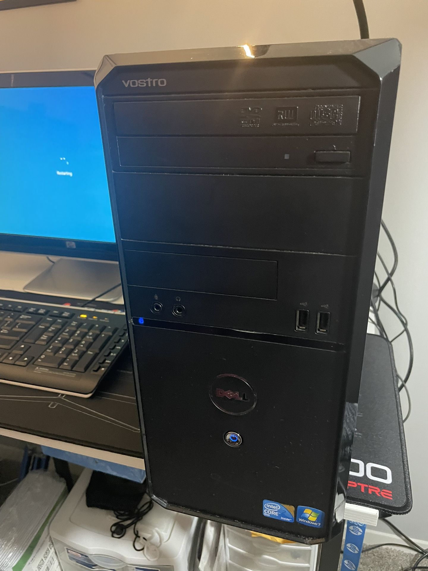 Dell Vostro Desktop With HP Monitor Keyboard And Mouse