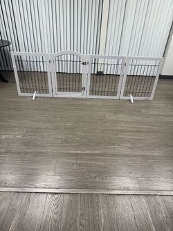 $50 / New (30” Tall x 80” Wide) baby or dog fence of divider with walkthrough door