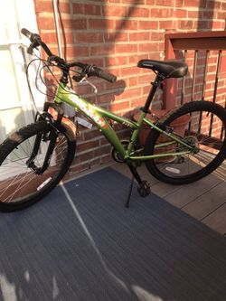 Diamondback girls trail bike