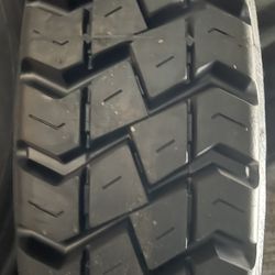 Recap Tires LP24.5