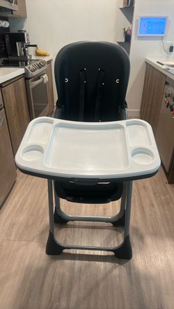 Baby Trend High Chair – Clean & Good Condition – $45
