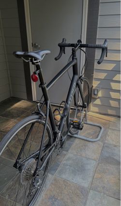 SPECIALIZED ALLEZ SPORT BLACK RACING ROAD BIKE