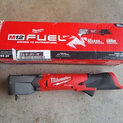 Milwaukee M18 3/8" Right Angle Impact Wrench 