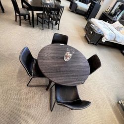 ✔️In Stock 👉Minka Gray Round Dining Set in stock ❤️ $459