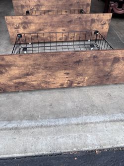 4 Drawers to put under platform bed