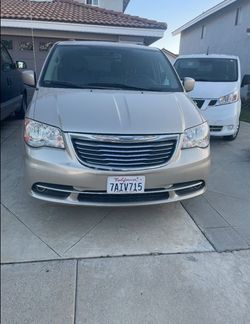 2015 CHRYSLER TOWN AND COUNTRY LIMITED