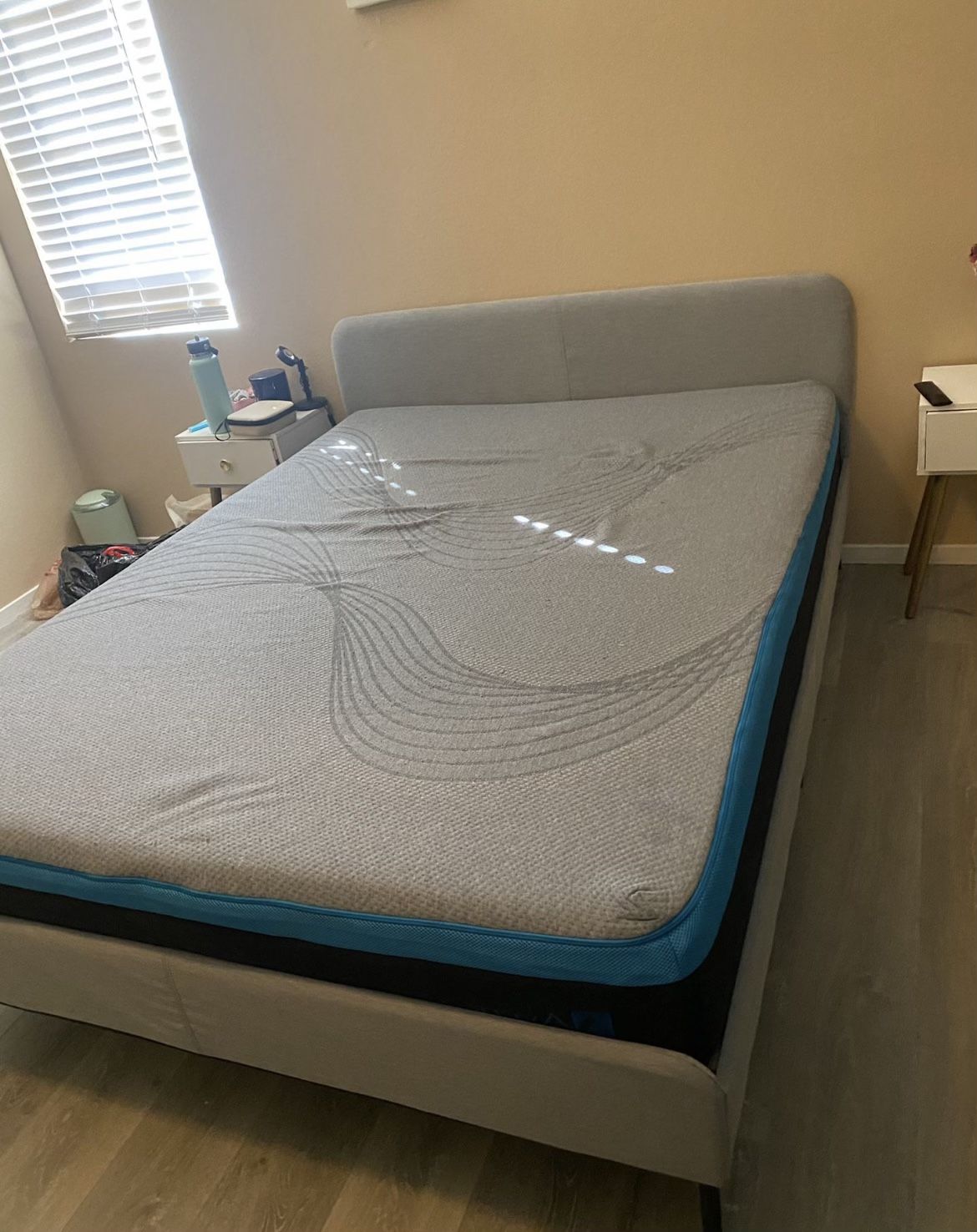 Queen Size Bed Frame And Mattress 