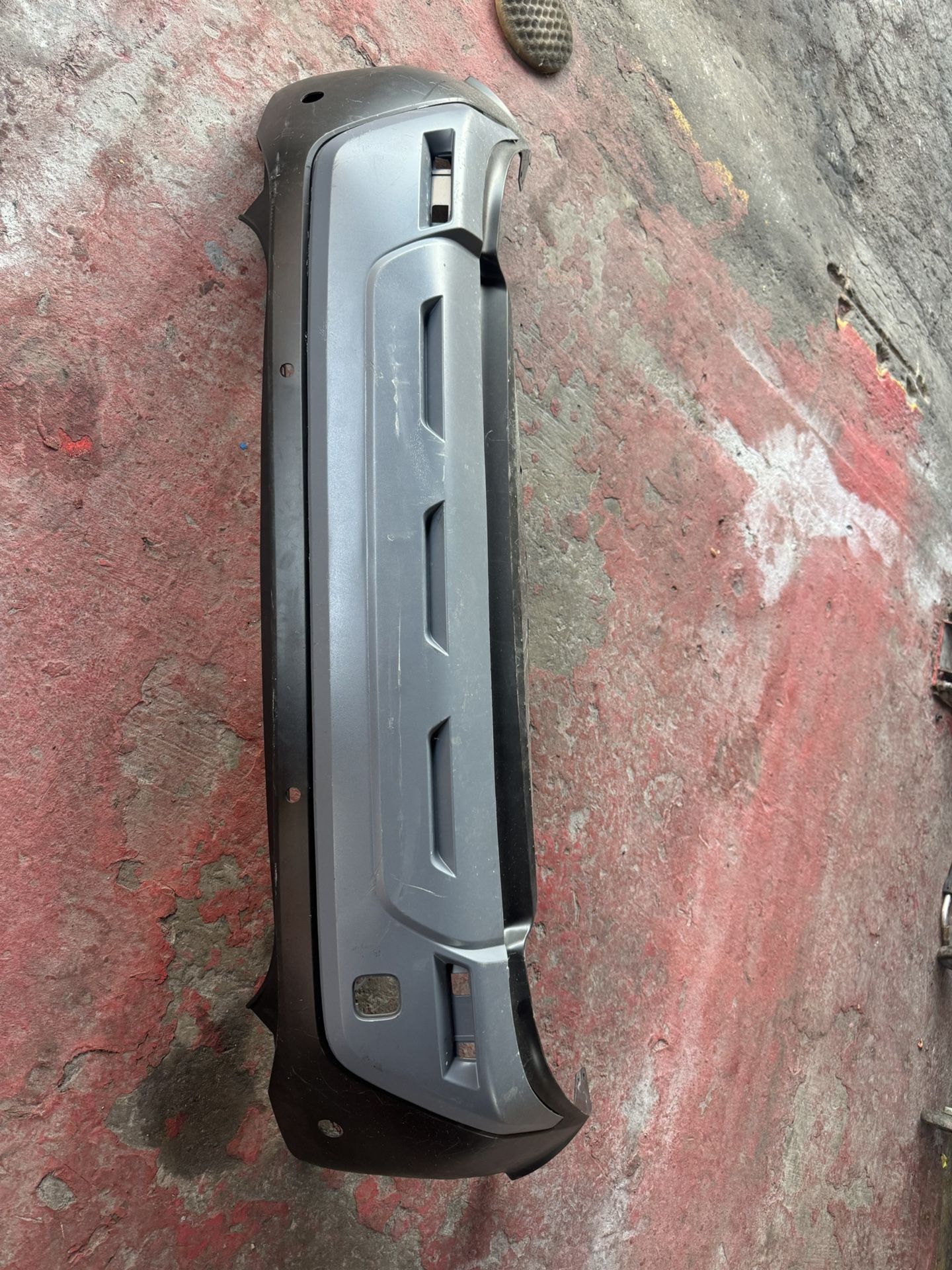 2023 Nissan rogue back bumper