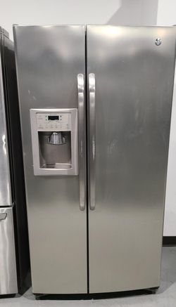 GE Side-by-Side Stainless Steel Refrigerator Fridge
