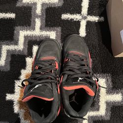 Men’s 7.5 red thunder Jordan 4