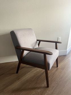 Wooden/Gray Reading Chair