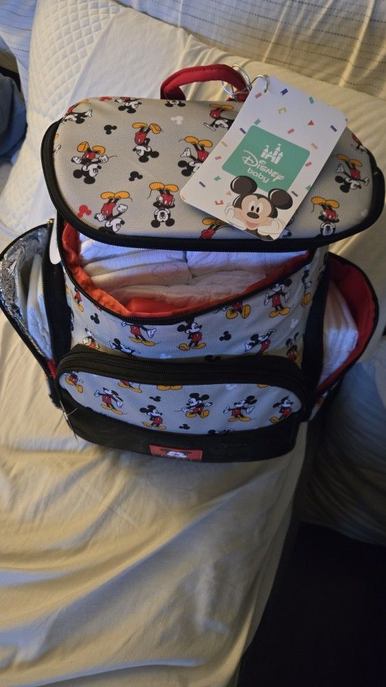 Diper Bag With Newborn Dipers