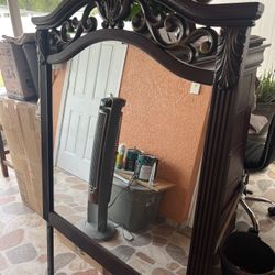  2-Diferent drawers mirror 