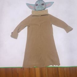 Baby yoda costume 