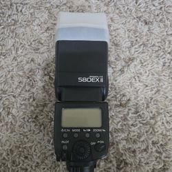 Canon Speedlite 580EX II External Flash + Extras!