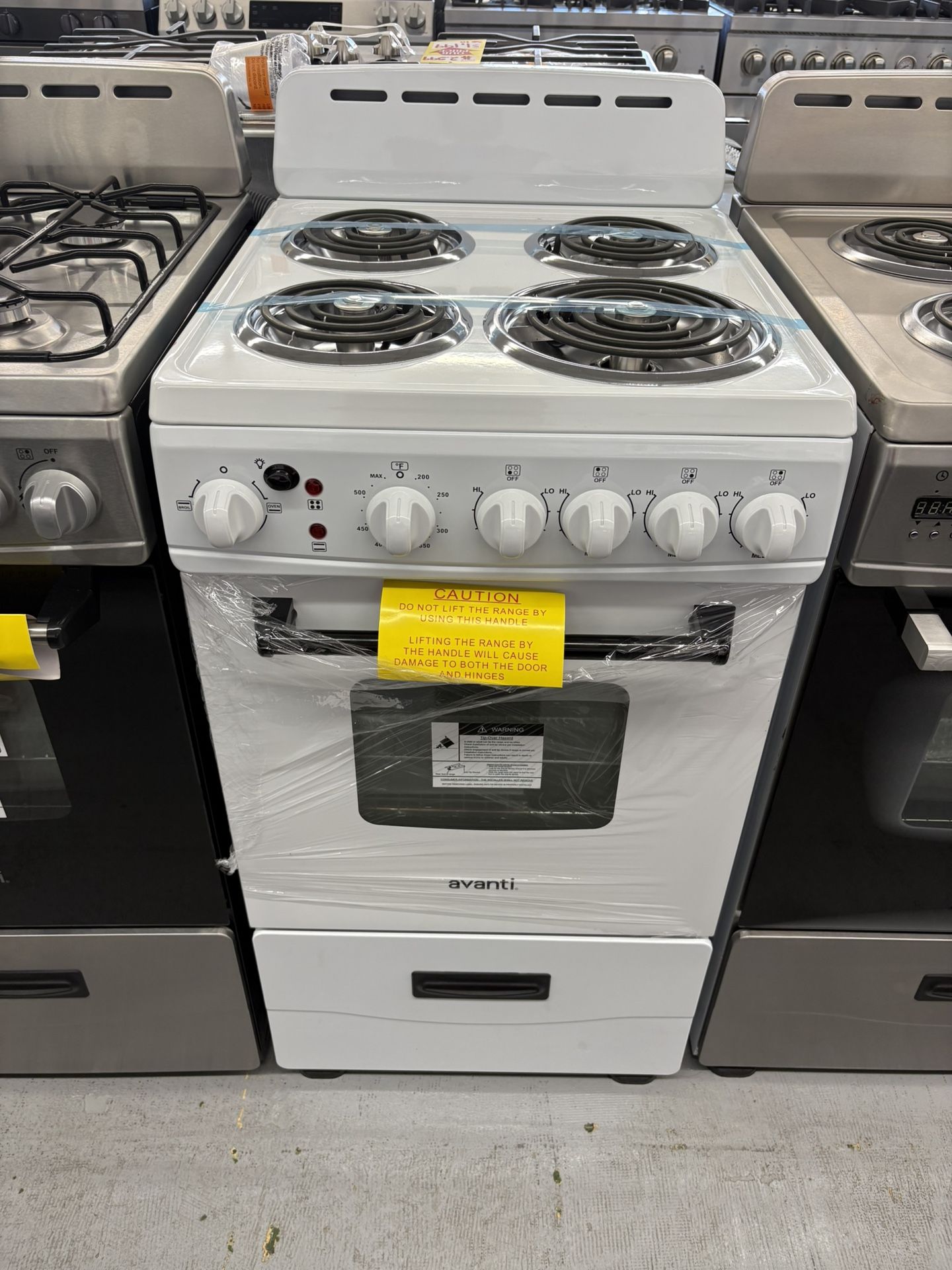 AVANTI  20” Electric Range 