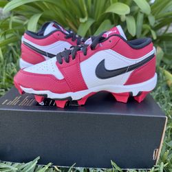 Jordan 1 low chicago cleat size 2.5y new