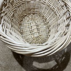 WOVEN WOOD WICKER LAUNDRY BASKET / STORAGE TOTE / CONTAINER - HOME DECOR ORGANIZATION
