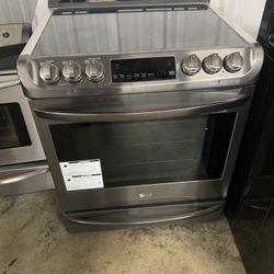 STOVE AND REFRIGERATOR 