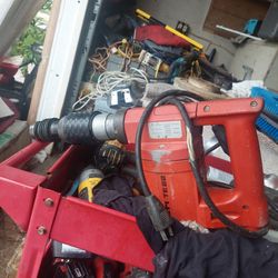 HILTI  ROTARY  HAMMER  DRILL PERFECT CONDICION 95.00