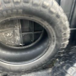 33x12.50r18lt $40