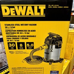 Dewalt 8 Gallon 5 Hp Shop Vacuum 
