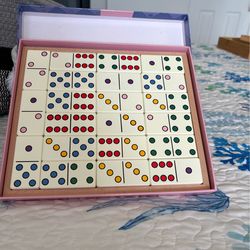 Dominoes game set
