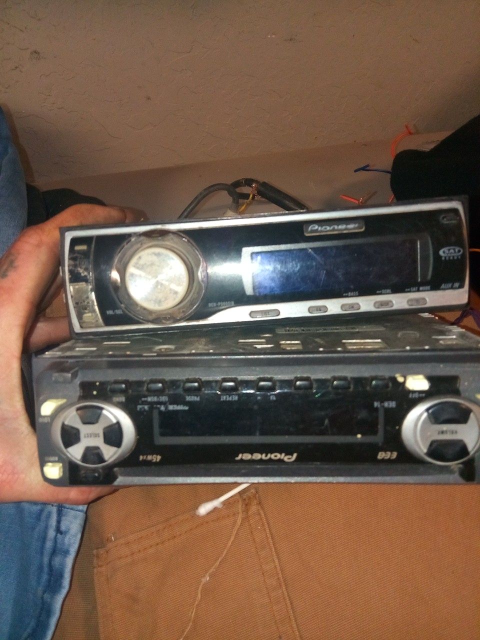 2 car stereos